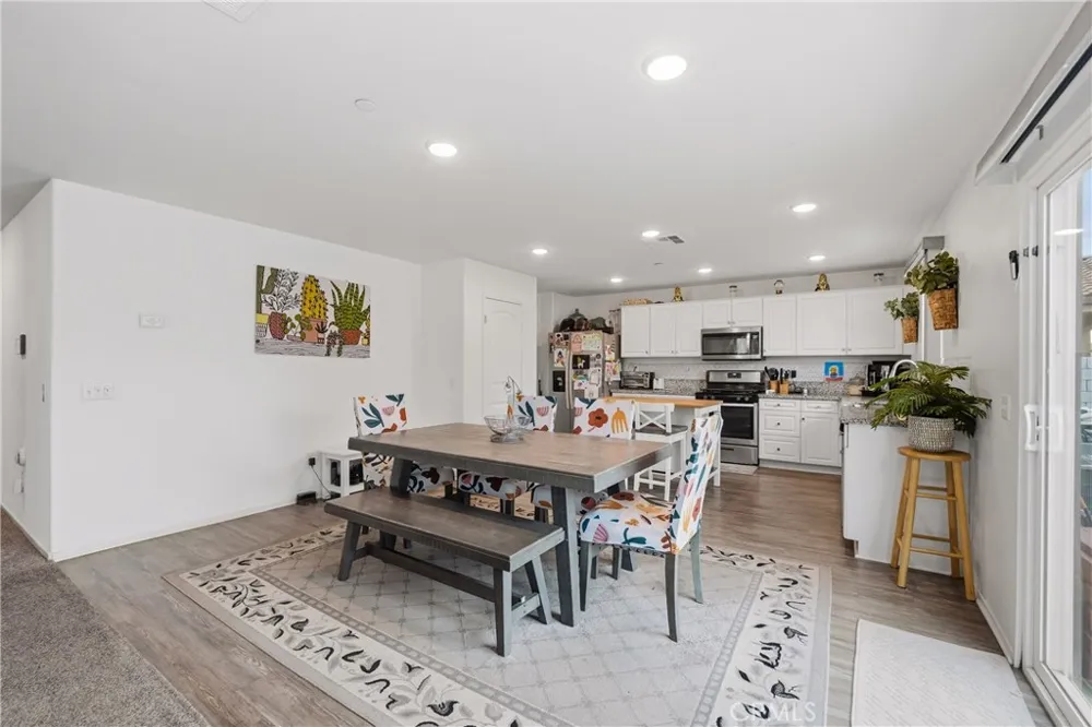 14482 Chumash Victorville, CA 92394