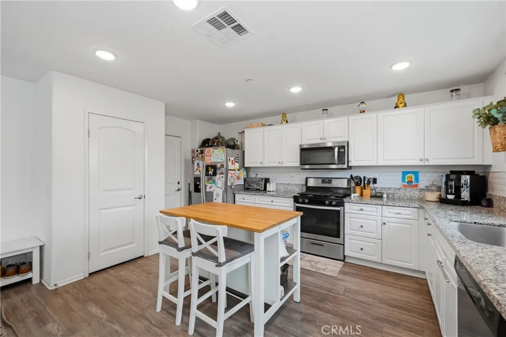 14482 Chumash Victorville, CA 92394