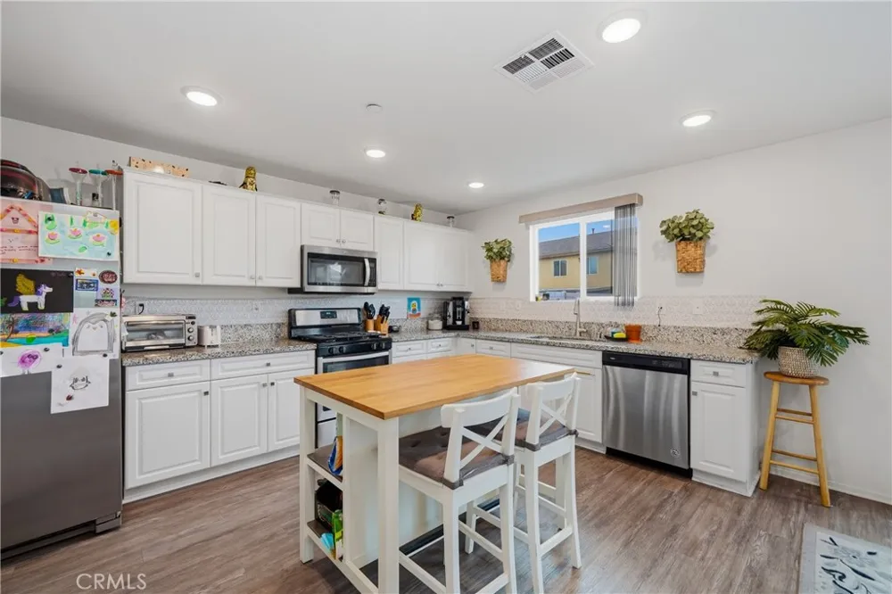 14482 Chumash Victorville, CA 92394