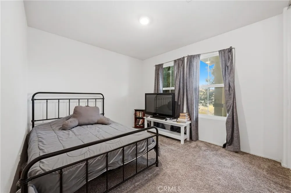 14482 Chumash Victorville, CA 92394