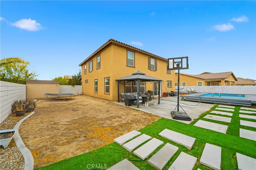 14482 Chumash Victorville, CA 92394