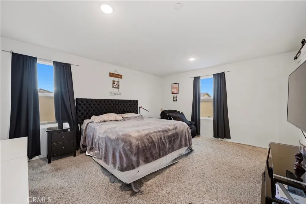 14482 Chumash Victorville, CA 92394