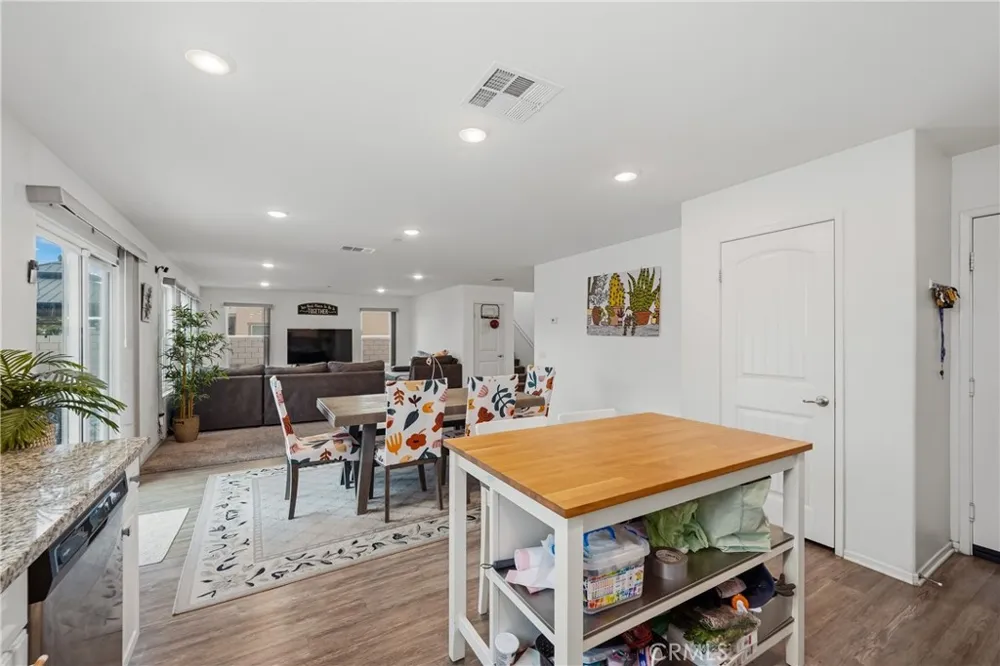 14482 Chumash Victorville, CA 92394
