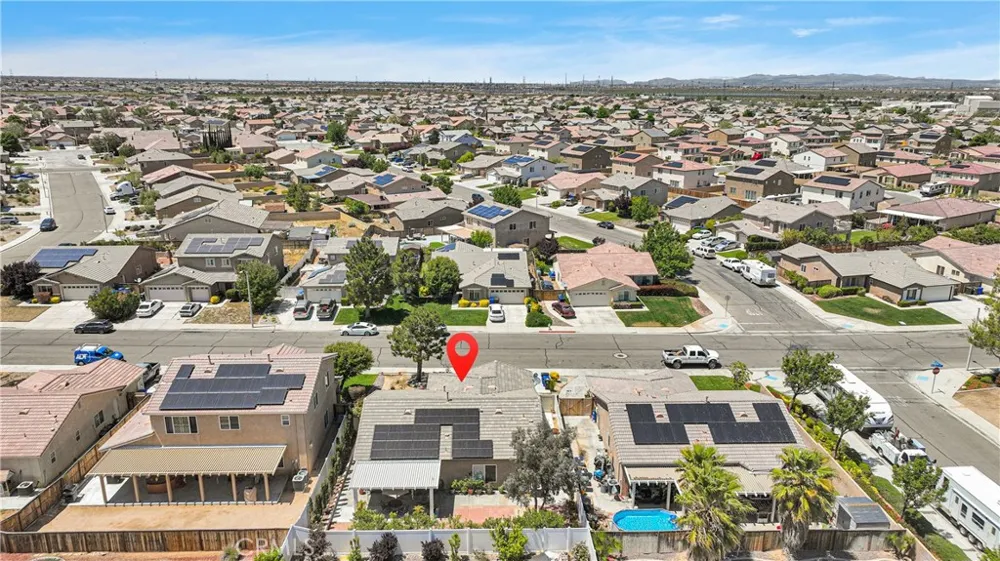 13457 Coolwater Victorville, CA 92392