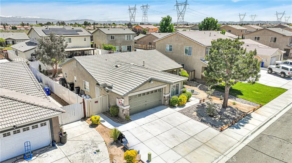 13457 Coolwater Victorville, CA 92392