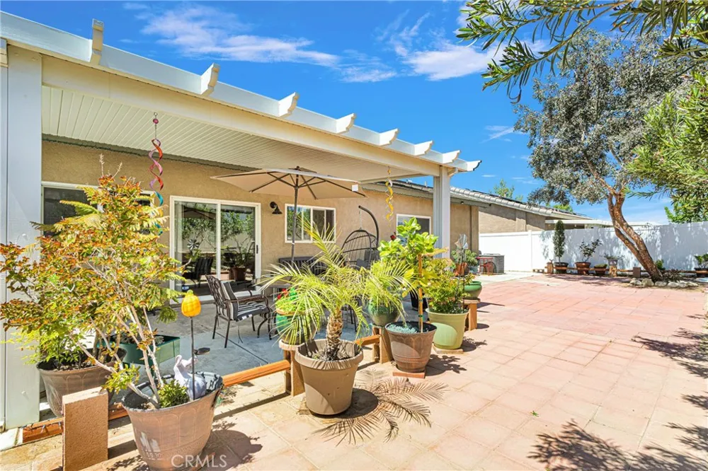 13457 Coolwater Victorville, CA 92392