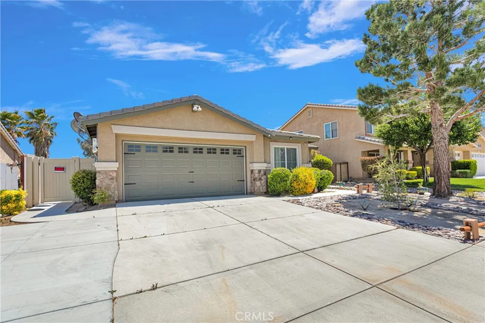 13457 Coolwater Victorville, CA 92392