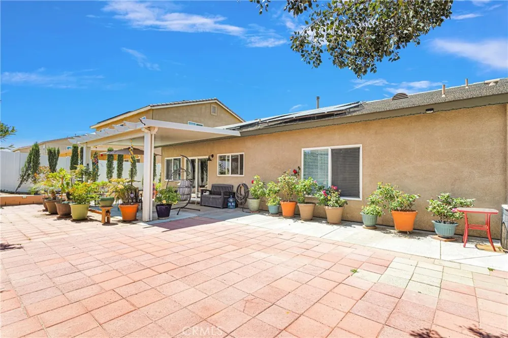 13457 Coolwater Victorville, CA 92392