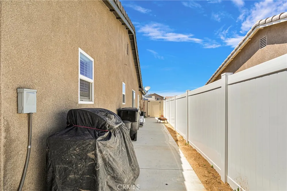 13457 Coolwater Victorville, CA 92392