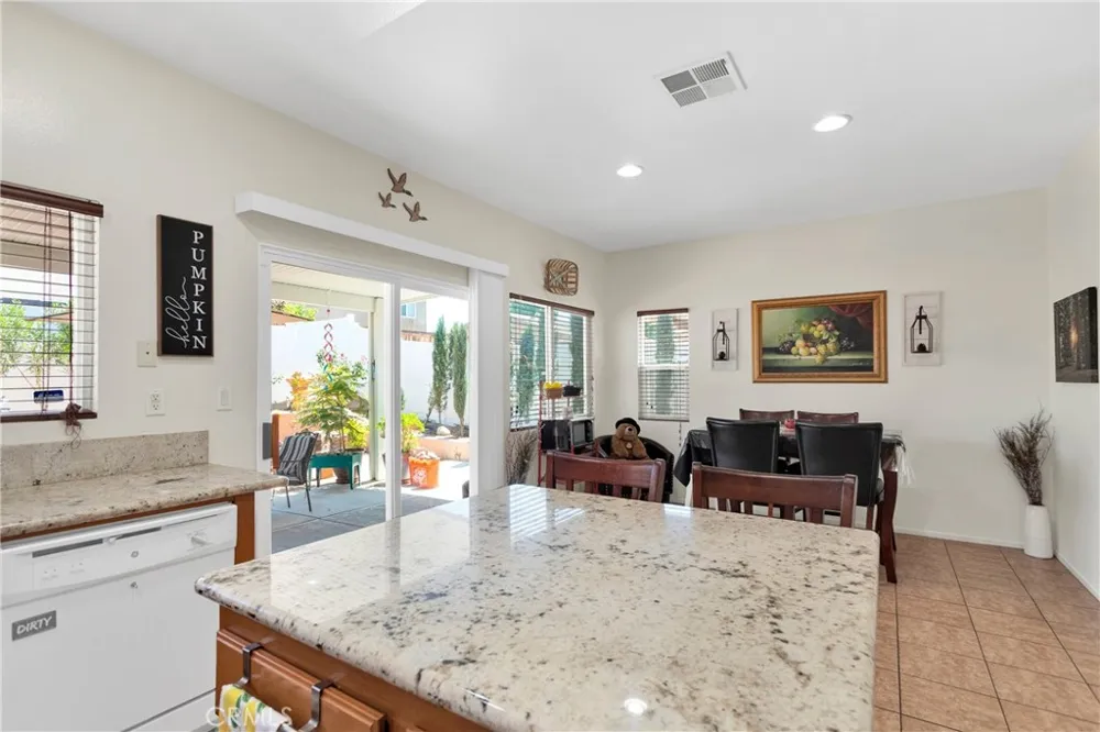 13457 Coolwater Victorville, CA 92392