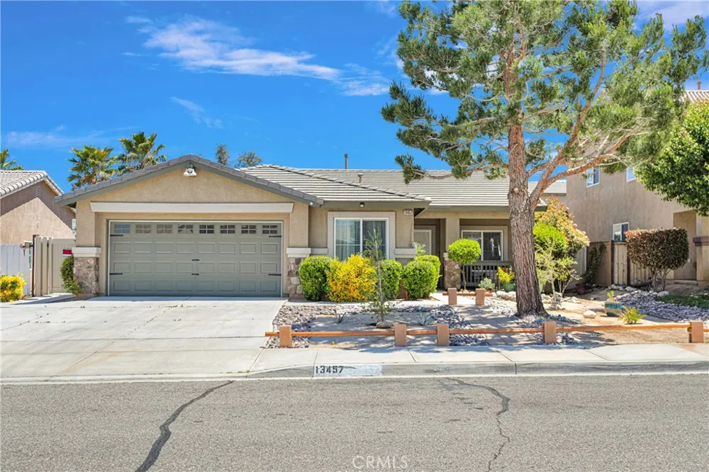 13457 Coolwater Victorville, CA 92392