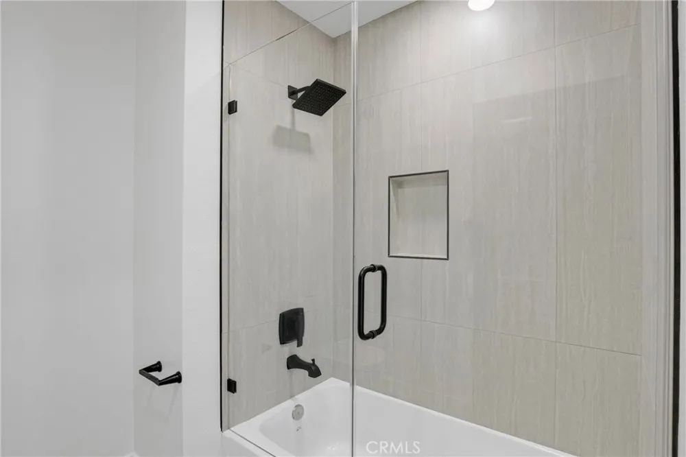 17150 Burbank #23 Encino, CA 91316