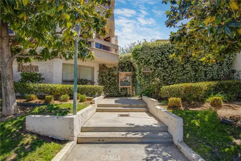 17150 Burbank #23