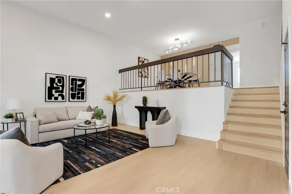 17150 Burbank #23 Encino, CA 91316