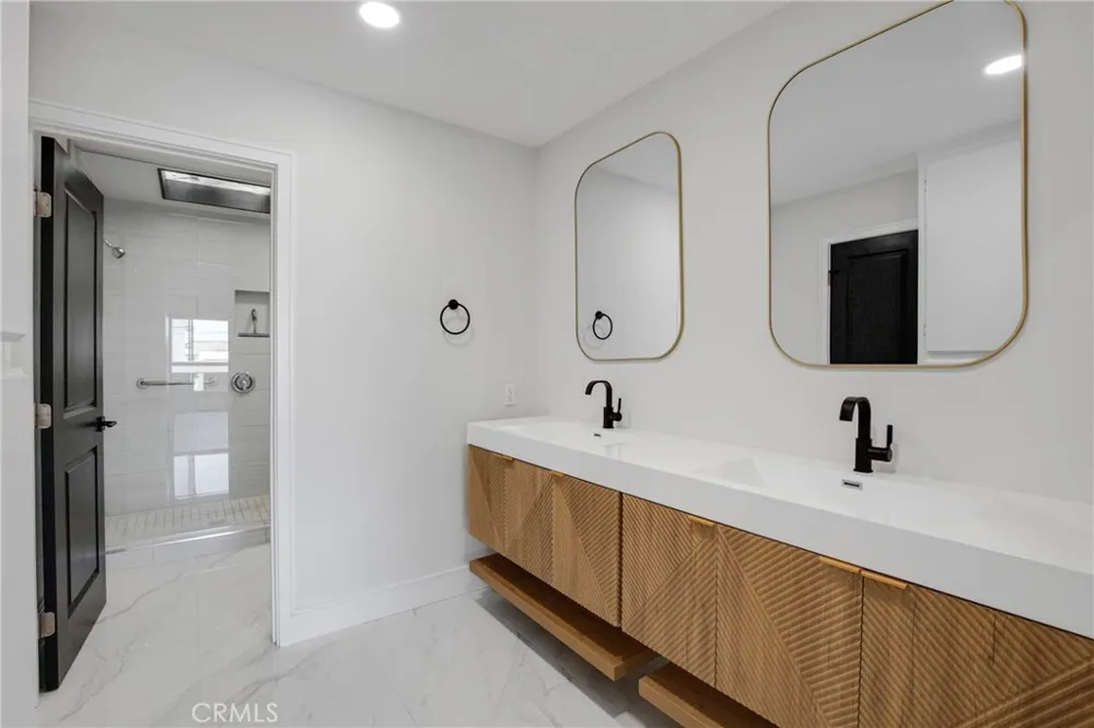 17150 Burbank #23 Encino, CA 91316