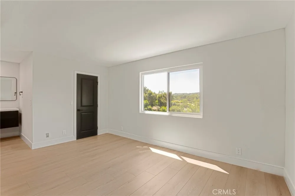 17150 Burbank #23 Encino, CA 91316