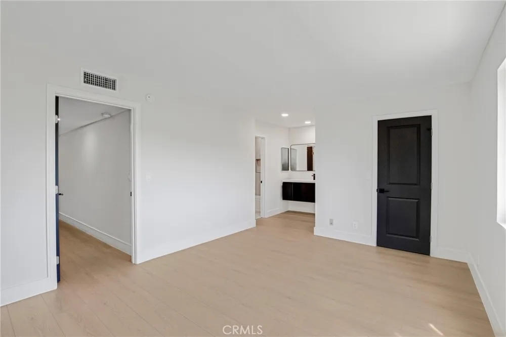 17150 Burbank #23 Encino, CA 91316