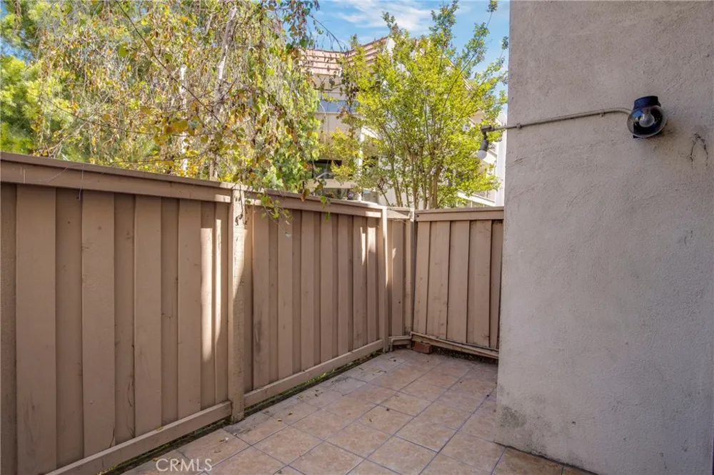 17150 Burbank #23 Encino, CA 91316