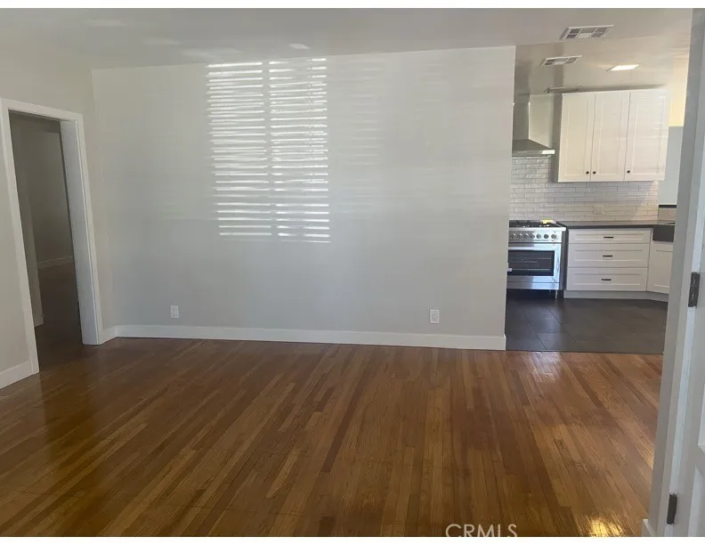 5417 Bevis Avenue Sherman Oaks, CA 91411