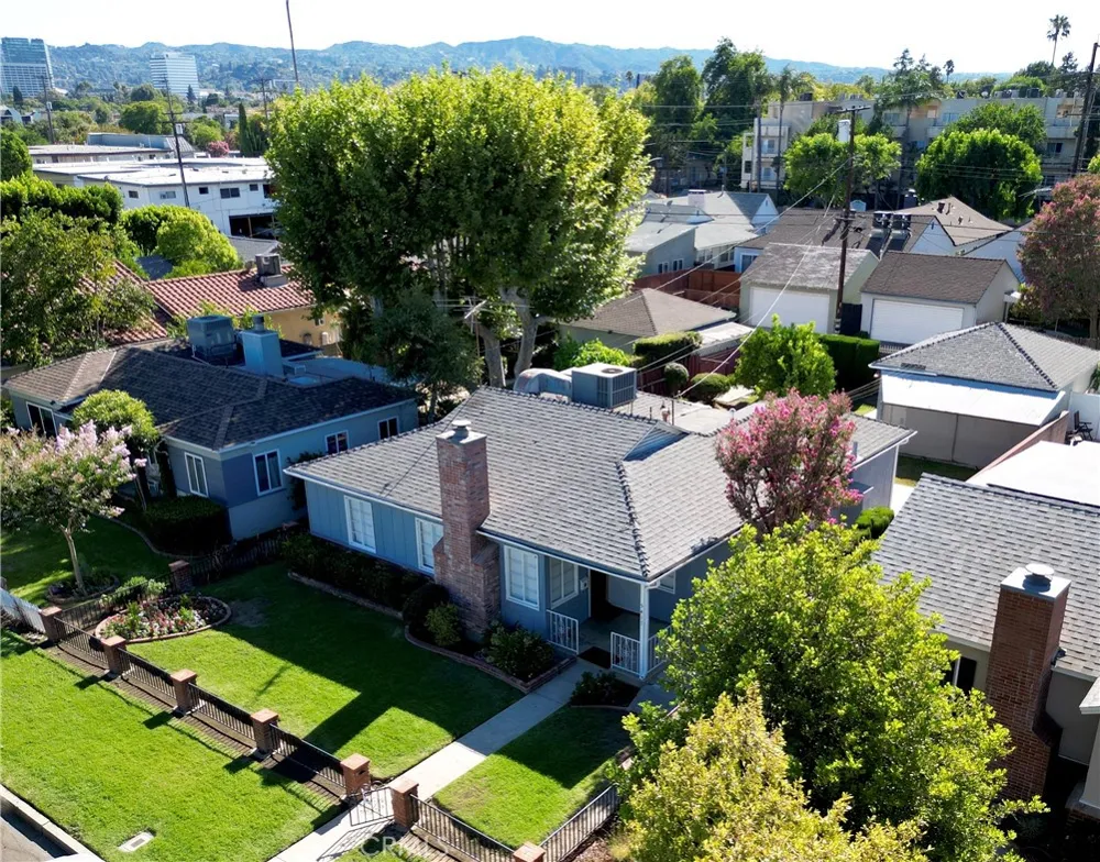 5417 Bevis Avenue Sherman Oaks, CA 91411