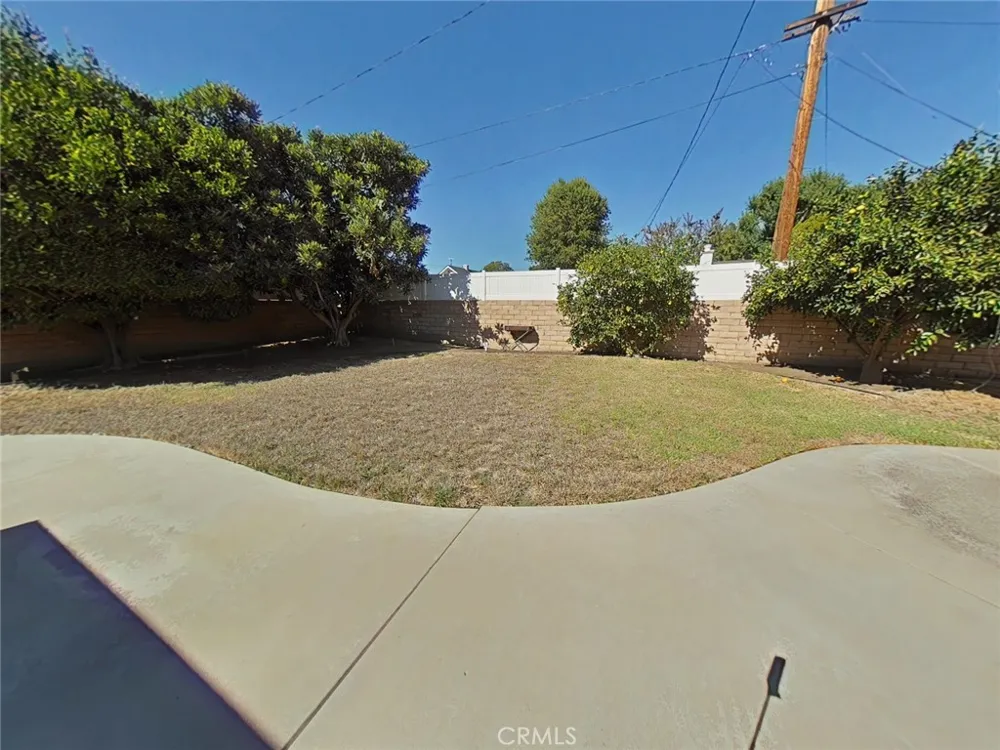 17633 Nordhoff Northridge, CA 91325