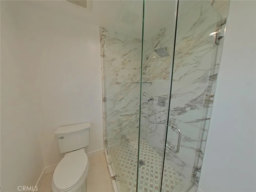 17633 Nordhoff Northridge, CA 91325