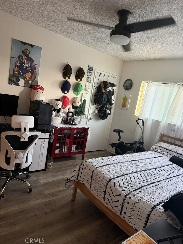 12940 Prairie Ave Hawthorne, CA 90250
