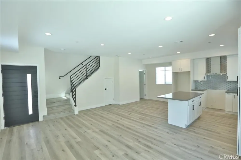 7524 Purdy Avenue Bell Gardens, CA 90201