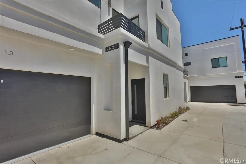 7524 Purdy Avenue Bell Gardens, CA 90201