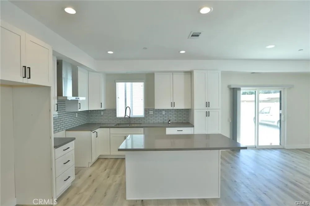 7524 Purdy Avenue Bell Gardens, CA 90201