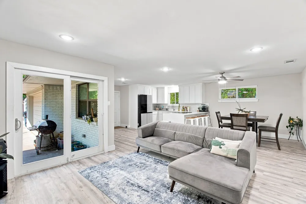 3423 Boulder Drive Dallas, TX 75233