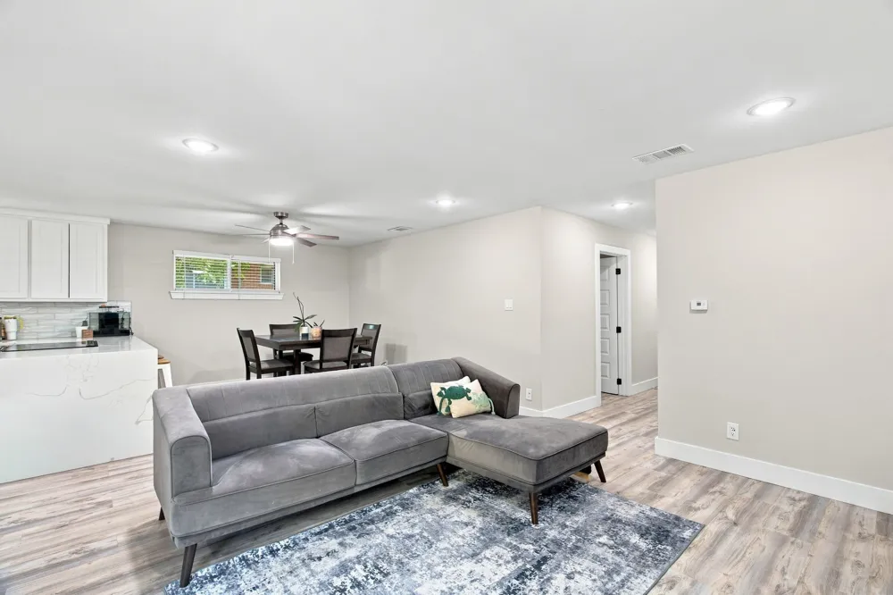 3423 Boulder Drive Dallas, TX 75233