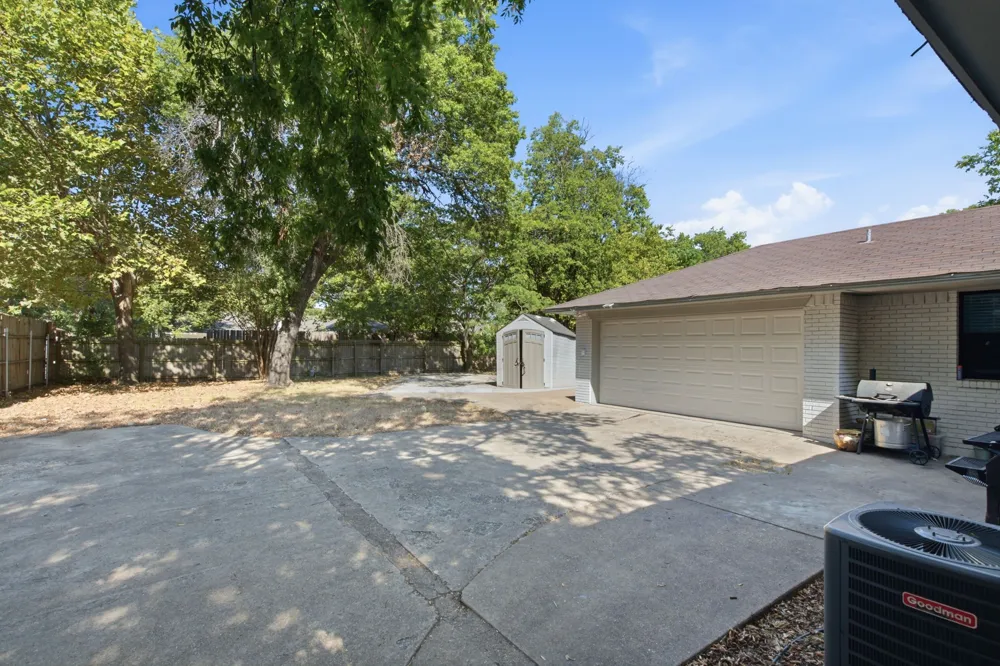 3423 Boulder Drive Dallas, TX 75233