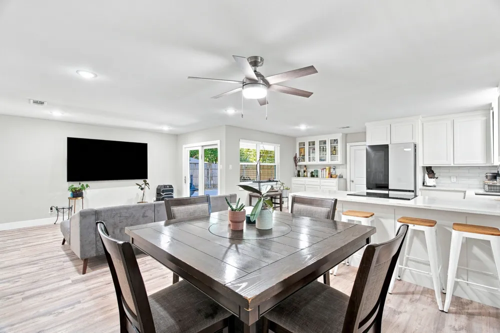 3423 Boulder Drive Dallas, TX 75233