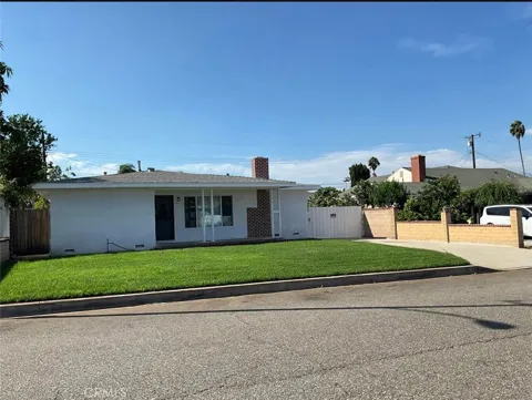 611 Santo Oro Avenue