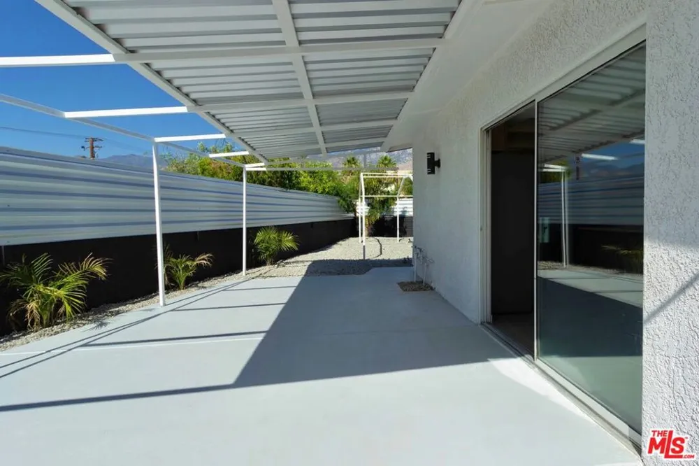 4325 E Calle De Carlos Palm Springs, CA 92264