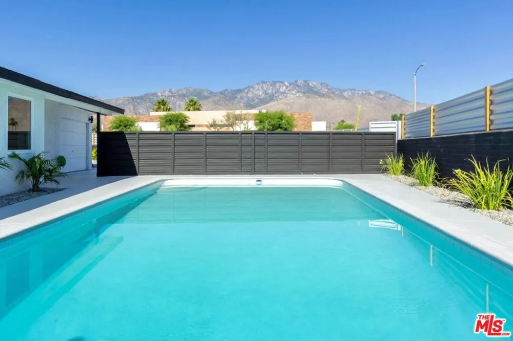 4325 E Calle De Carlos Palm Springs, CA 92264