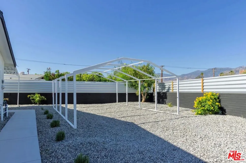 4325 E Calle De Carlos Palm Springs, CA 92264