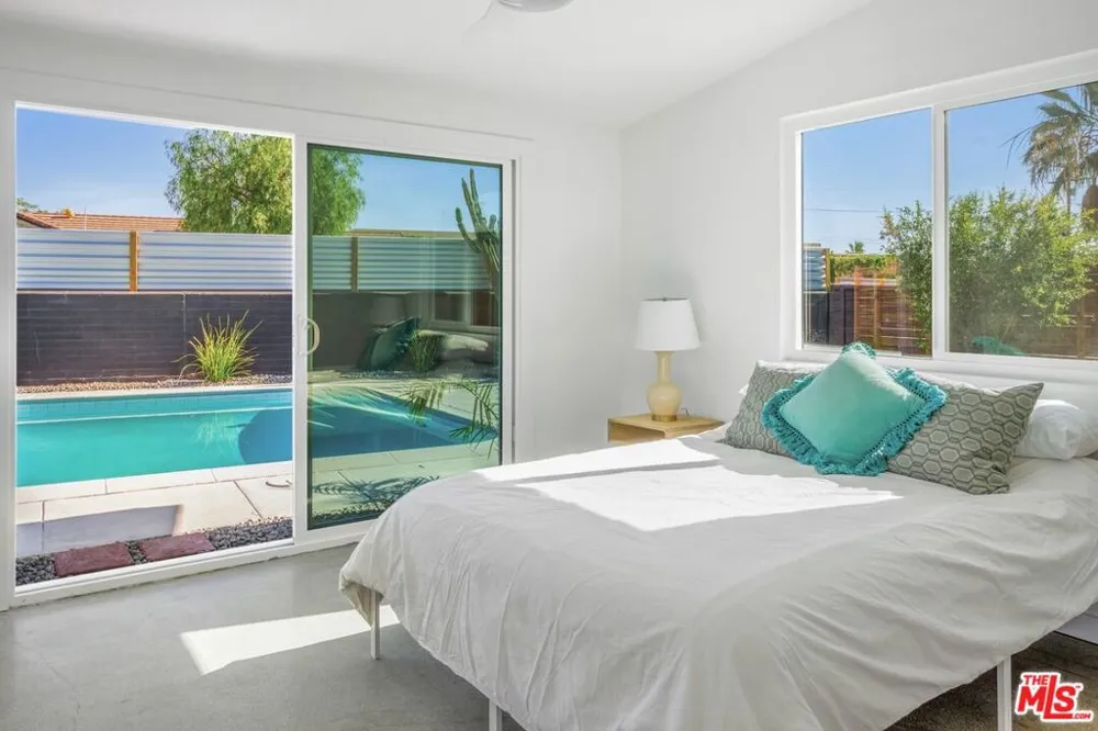 4325 E Calle De Carlos Palm Springs, CA 92264