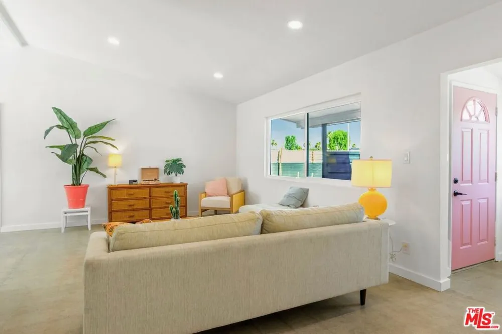 4325 E Calle De Carlos Palm Springs, CA 92264