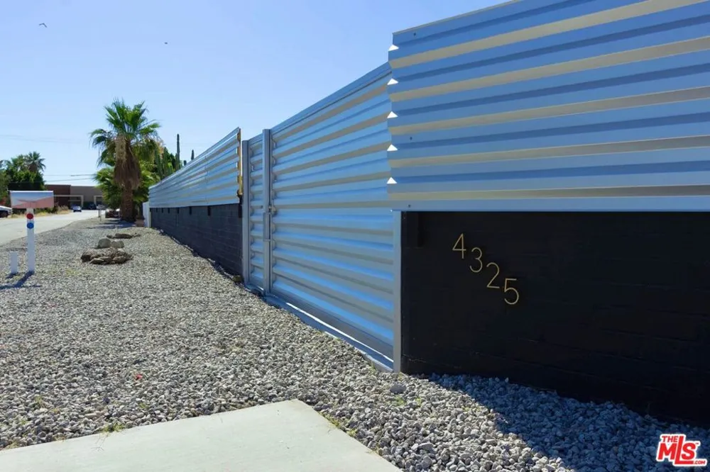 4325 E Calle De Carlos Palm Springs, CA 92264