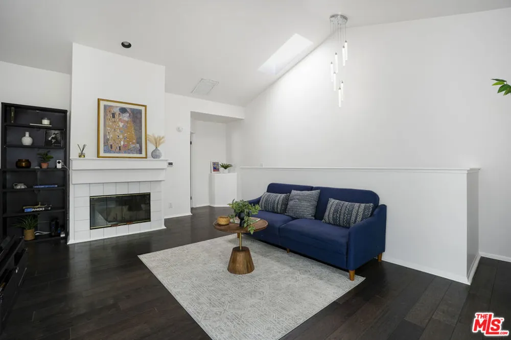 2003 Artesia Boulevard #105 Torrance, CA 90504