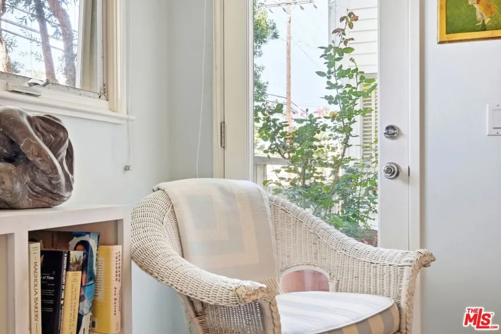 2115 3rd Street #102 Santa Monica, CA 90405