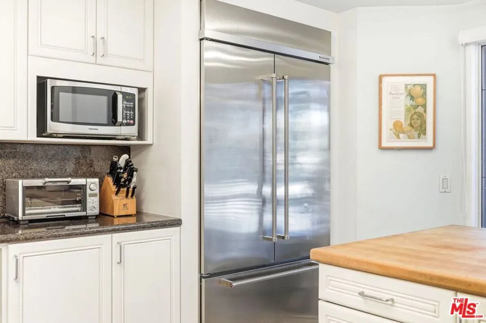 2115 3rd Street #102 Santa Monica, CA 90405