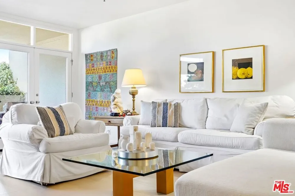 2115 3rd Street #102 Santa Monica, CA 90405
