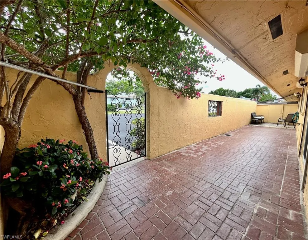 186 Harrison Road #H4 Naples, FL 34112