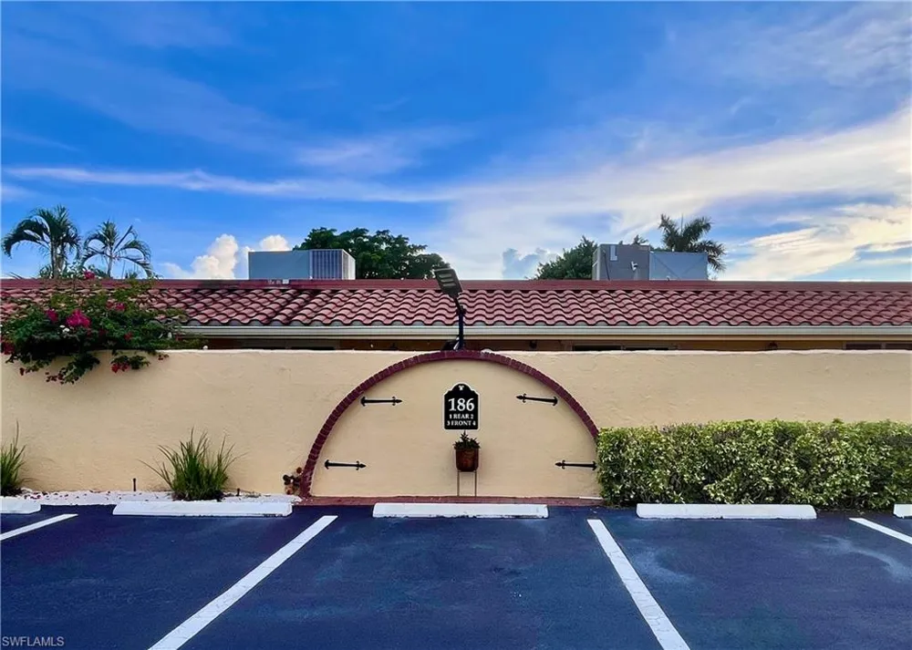 186 Harrison Road #H4 Naples, FL 34112