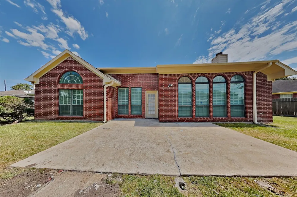 11414 Oak Lake Glen Circle Sugar Land, TX 77498
