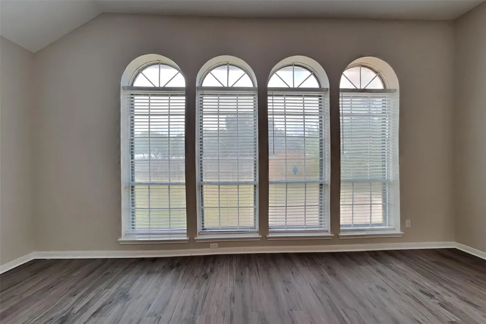 11414 Oak Lake Glen Circle Sugar Land, TX 77498
