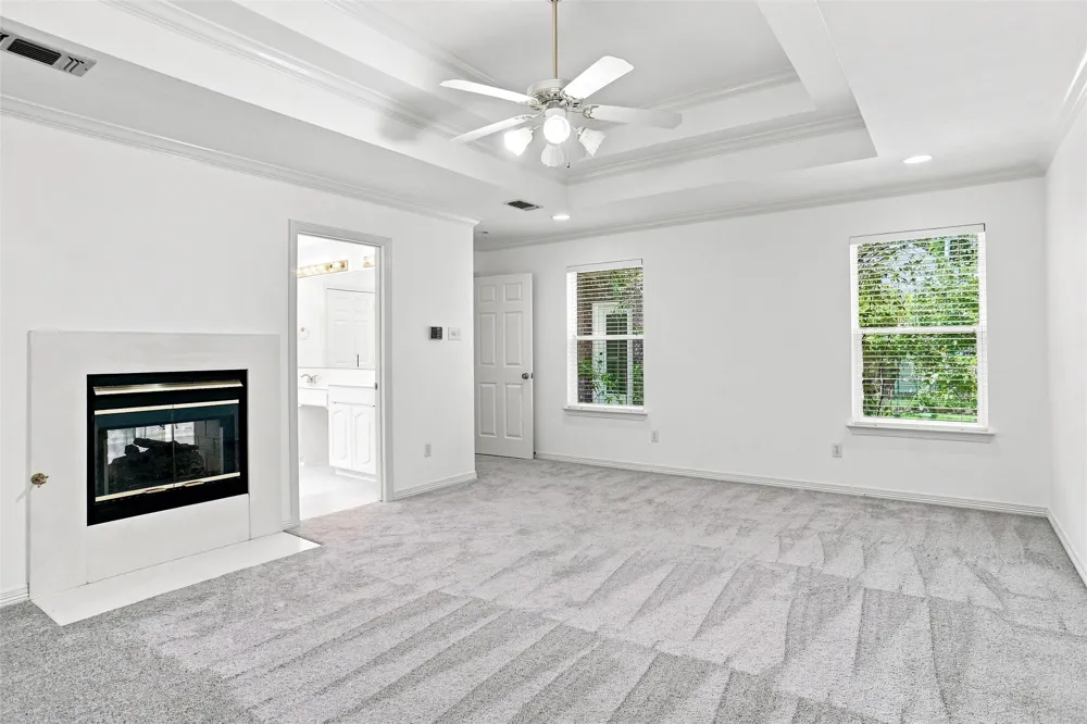 1605 Green Tree Drive Hurst, TX 76054